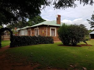 4 Bed House in East Geduld