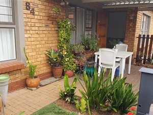 2 Bed House in Willow Park Manor