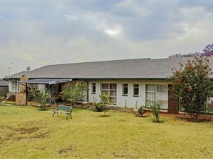6 Bed House in Greymont