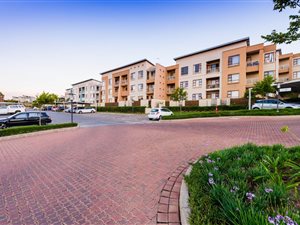 2 Bed Apartment in Paulshof