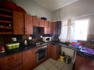 3 Bed Apartment in Oos-Einde