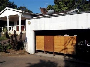 6 Bed House in New Germany