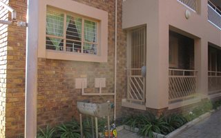 2 Bedroom Apartment in Rensburg