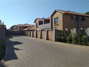 2 Bed Townhouse in Newmarket Park