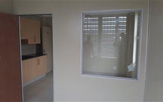 Bachelor apartment in Boksburg Central