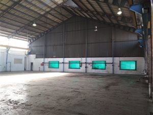 700 m² Industrial space in Airport Industria