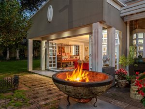 5 Bed House in Three Rivers