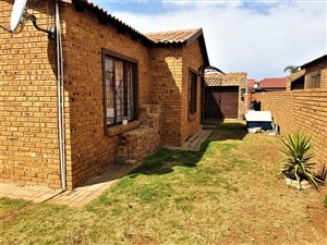 2 Bed Townhouse in Krugersdorp Central