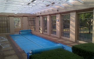 Commercial space in Willow Park Manor