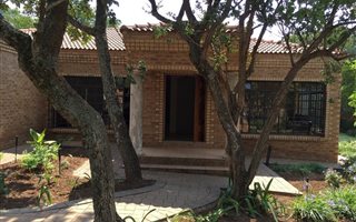4 Bedroom House in Ninapark