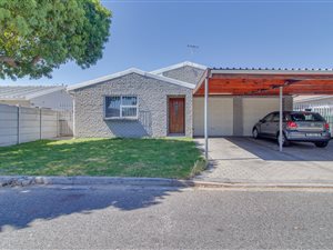 4 Bed House in Kuilsriver