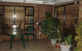 3 Bedroom Townhouse in Selcourt