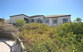 4 Bedroom House in Big Bay