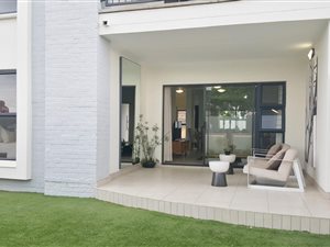 3 Bed Apartment in Petervale