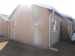 2 Bed House in Savanna City