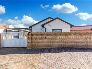 3 Bed House in Doornkop