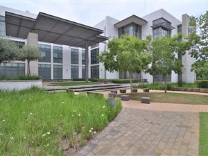 214 m² Office Space in Waterfall Estate