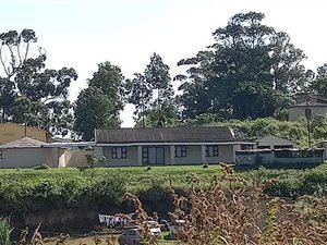 5 Bed House in Illovo Beach