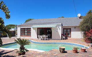 3 Bedroom House in Meadowridge