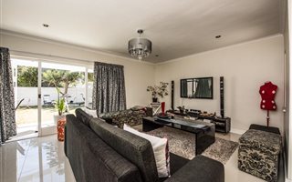 3 Bedroom House in Rondebosch East