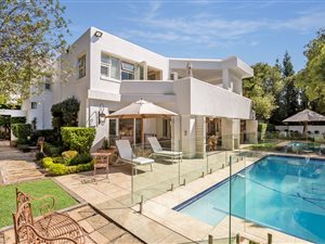4 Bed House in River Club