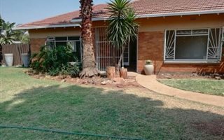 3 Bedroom House in Birchleigh