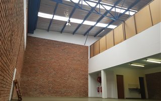 319 m² Industrial space in Halfway House
