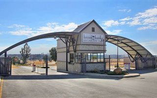 794 m² Land available in Heron Banks Golf and River Estate