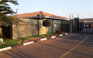 3 Bedroom Townhouse in Hughes