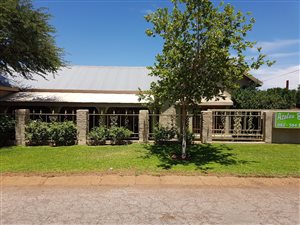 8 Bed, Bed and Breakfast in Kuruman