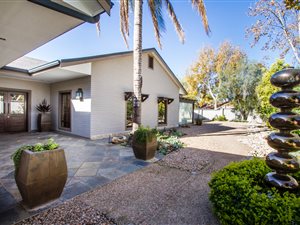 4 Bed House in Oudtshoorn
