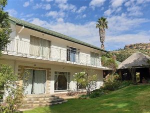 11 Bed House in Ficksburg