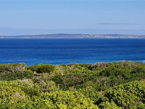 855 m² Land available in Dana Bay