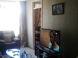 1.5 Bed Apartment in Sunnyside
