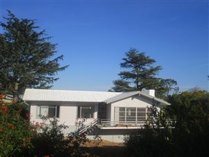 3 Bed House in Onder Papegaaiberg