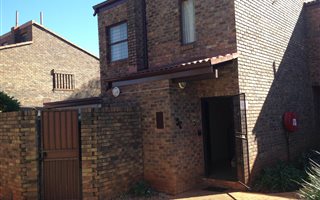 2 Bedroom Duplex in Weavind Park