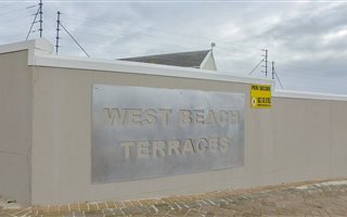 2 Bedroom Apartment in Tableview