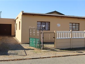 3 Bed House in Hex Park