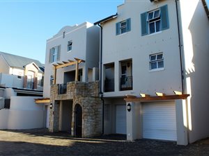 2 Bed Townhouse in Nooitgedacht Estate