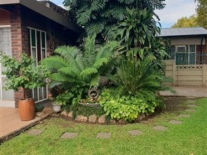 4 Bed House in LesMarais