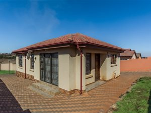 3 Bed House in Grobler Park