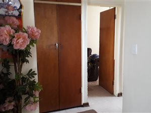 1 Bed Apartment in Vereeniging Central