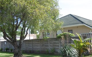 5 Bedroom House in Vincent