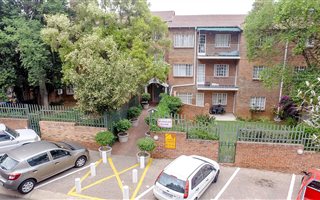 3 Bedroom Apartment in Woodmead