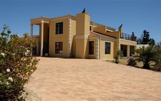 4 Bedroom House in Malmesbury