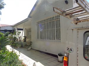 3 Bed House in Bezuidenhout Valley