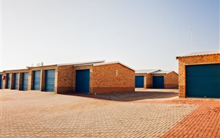 18 m² Commercial space in Willow Park Manor
