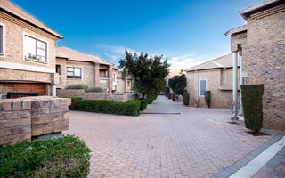 4 Bedroom Duplex in The Wilds