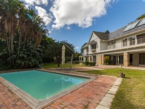 7 Bed House in Bishopscourt