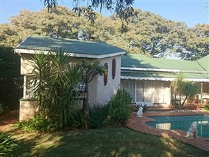 2 ha Farm with House in Roodeplaat